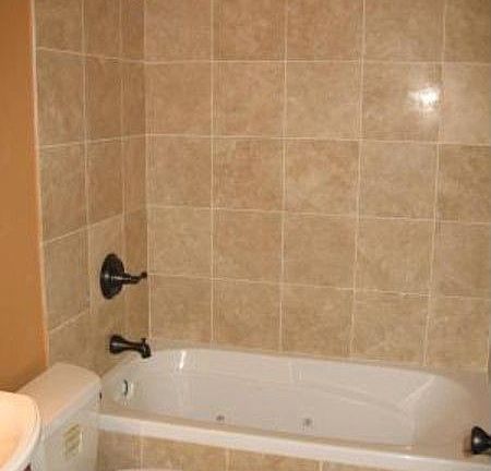 4th image of 5348 N Cumberland Ave APT 320