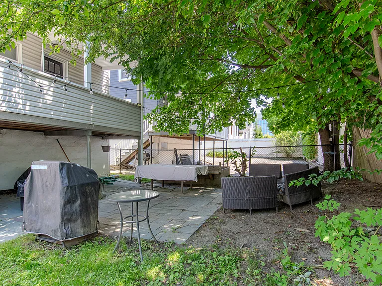78 Governor Winthrop Rd — Photo 18
