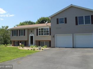 235 Drake Ave, Falling Waters, WV 25419