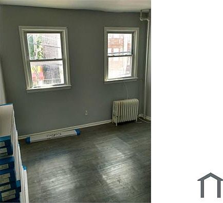 1st image of 63 Oak St APT 2R