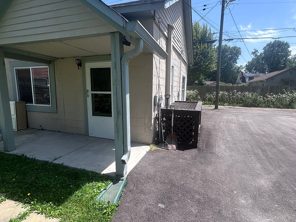 1st image of 1219 E Perry St #1