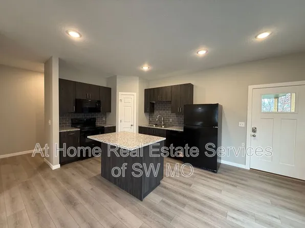 4930-1 W Minota St, Springfield, MO 65802