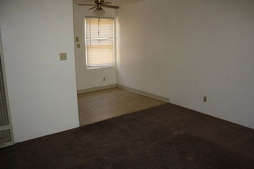 3rd image of 3005 Peerless Ave APT 3