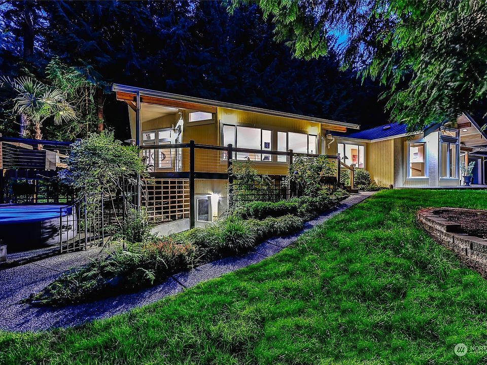 1st image of 835 Wildwood Boulevard SW