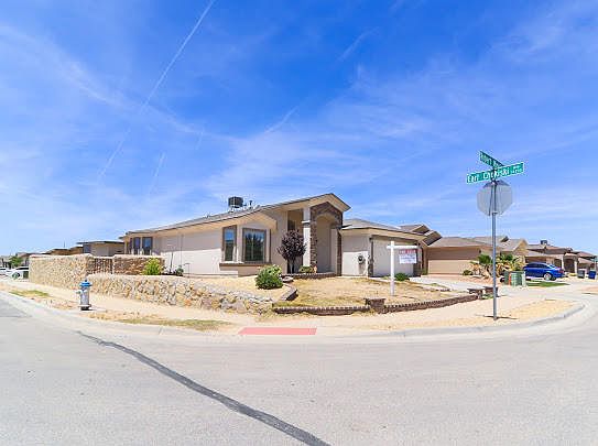 5th image of 2041 Robert Minnie Pl