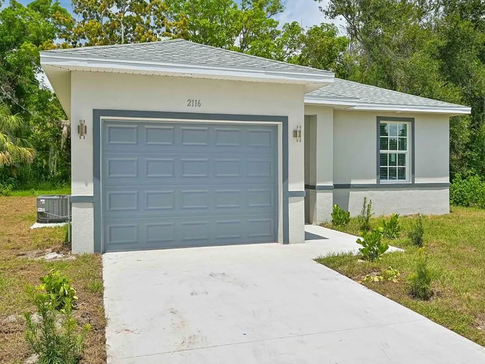 2116 Palm Ave