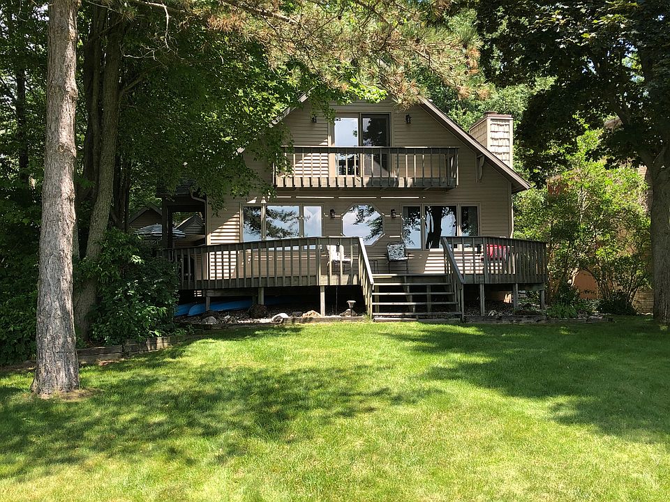 1st image of 7737 W Lake Dr