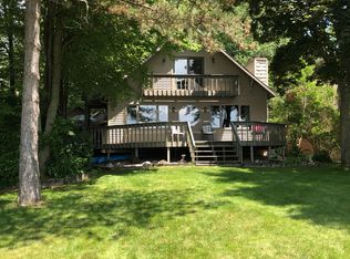 7737 W Lake Dr, Stanwood, MI 49346