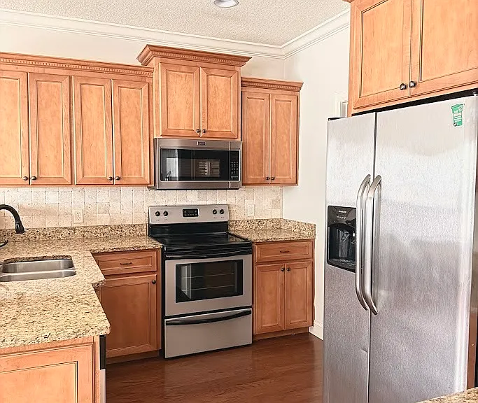 708 Osborne St #206 — Photo 5