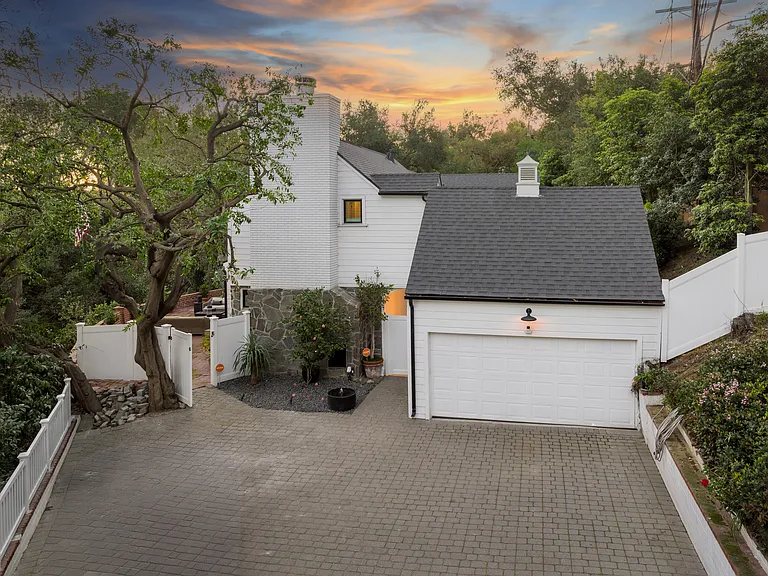 3100 Coldwater Canyon Ave — Photo 111