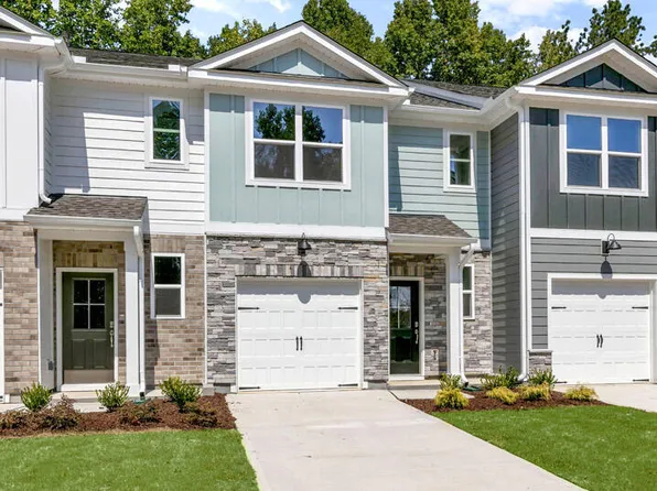 5219 Red Crimson Dr, Willow Springs, NC 27592