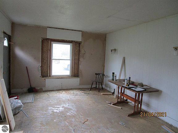 3rd image of 8763 Avenue D
