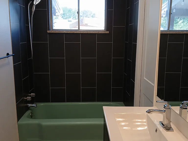 5475 S Elmwood St — Photo 7