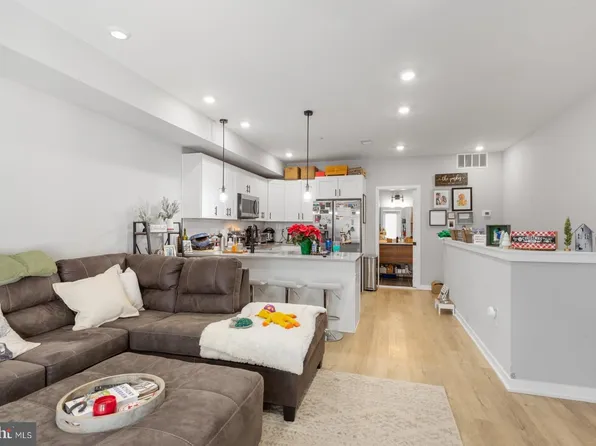 919 N 15th St #1R, Philadelphia, PA 19130