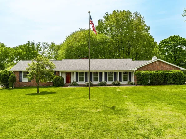 359 Cumberland Hills Dr, Madison, TN 37115