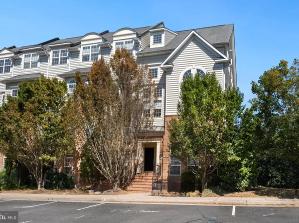 7137 Little Thames Dr, Gainesville, VA 20155