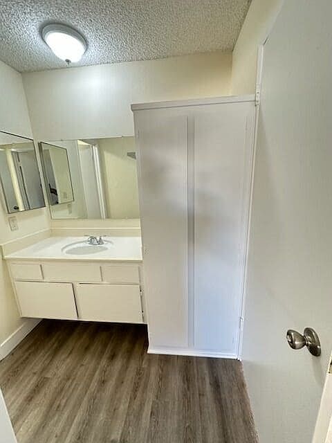 1st image of 6310 Hazeltine Ave APT 208