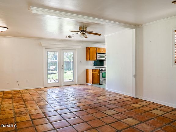 3rd image of 213 Birch Dr