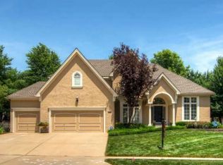 7411 Oakview St, Shawnee, KS 66216