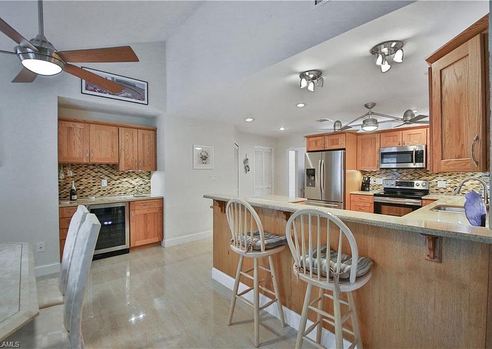 1st image of 4706 S Landings Dr