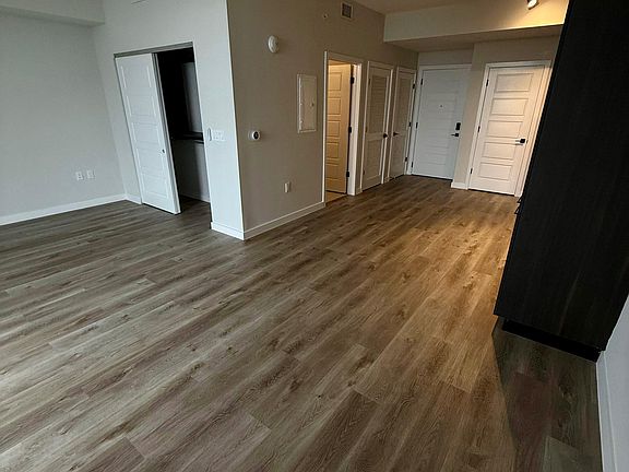 4th image of 11410 NE 13th Ave #S2