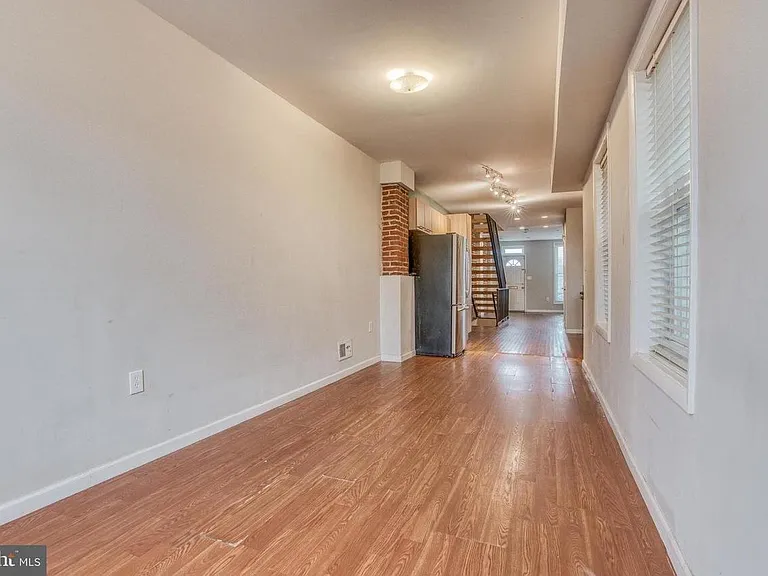 2227 Jefferson St — Photo 6