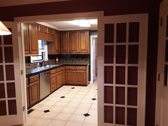 Looking back into kitchen from dinning room.