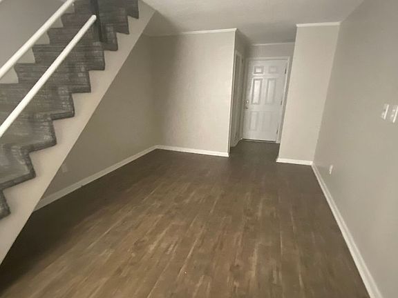 4th image of 306 Main St N #6298228A2