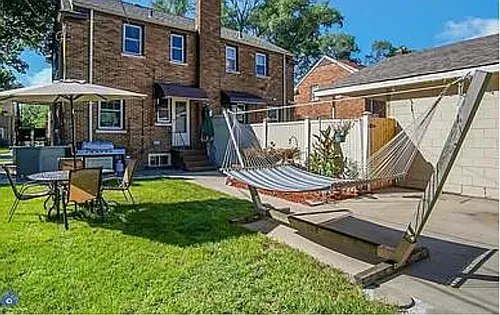 233 Adelaide Pl Photo 1