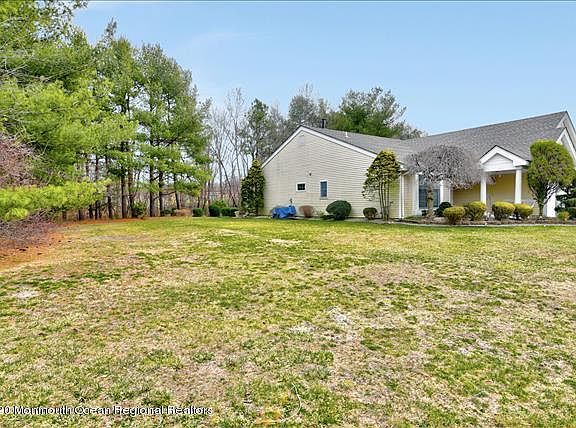 2nd image of 501 Waterford Dr
