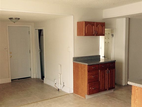 3rd image of 54 White St