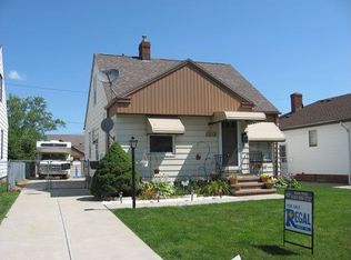 1212 Hillsdale Ave, Parma, OH 44134