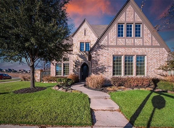 3rd image of 7625 Arches Ln
