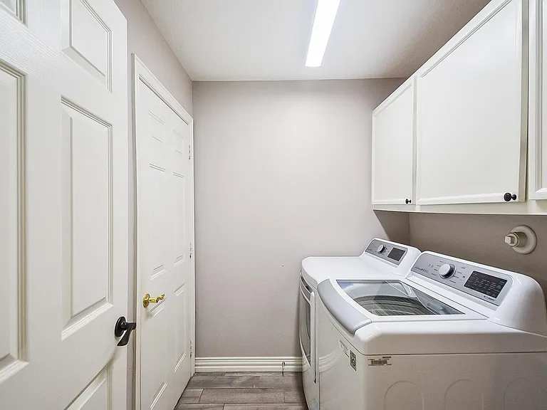 11302 N Creekwood Hills Ln — Photo 18