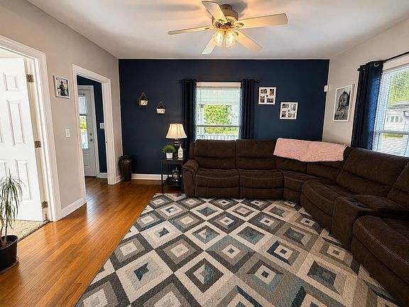 5th image of 803 W Washington St