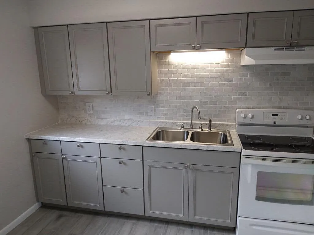 4570 Park St — Photo 3