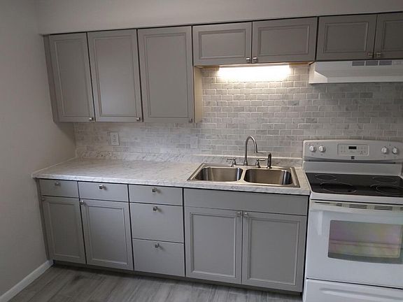 3rd image of 4570 Park St #4580-3