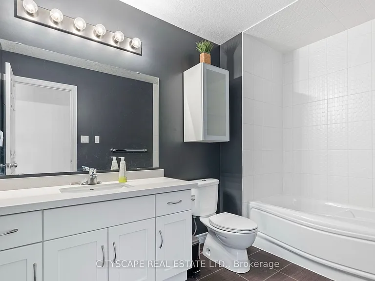 1831 Reilly Walk — Photo 21