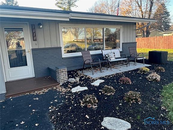 3rd image of 1010 Bellaire Ave