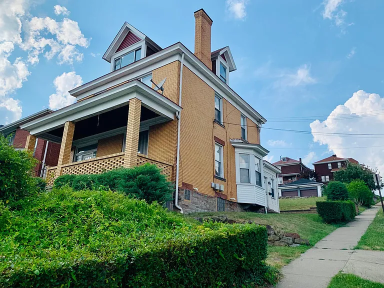 22 Stanford Ave — Photo 11