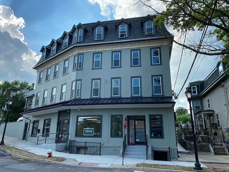 225 High St — Photo 6