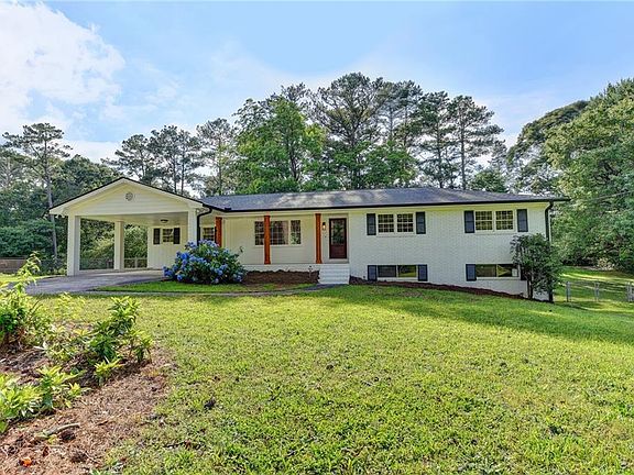 2nd image of 3921 Catalina Dr