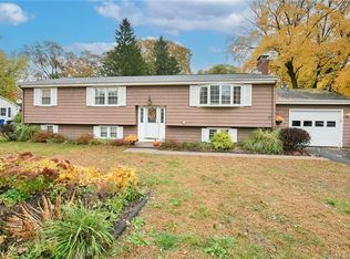 30 Glenwood Dr, Windsor, CT 06095