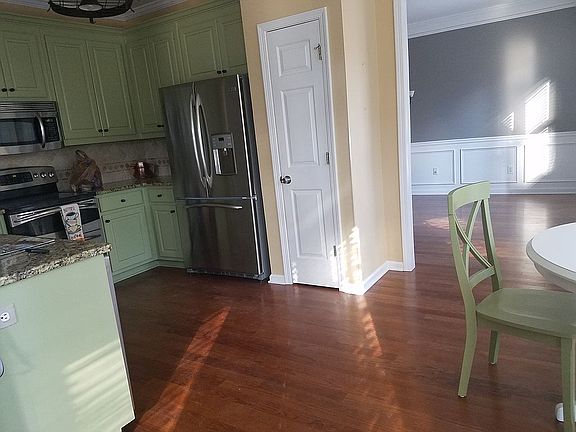 3rd image of 1717 Green Farm Cir