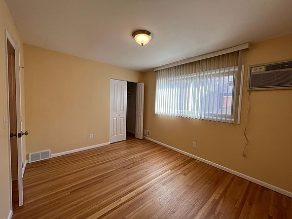 5th image of 3121 Fremont Ave S APT 3