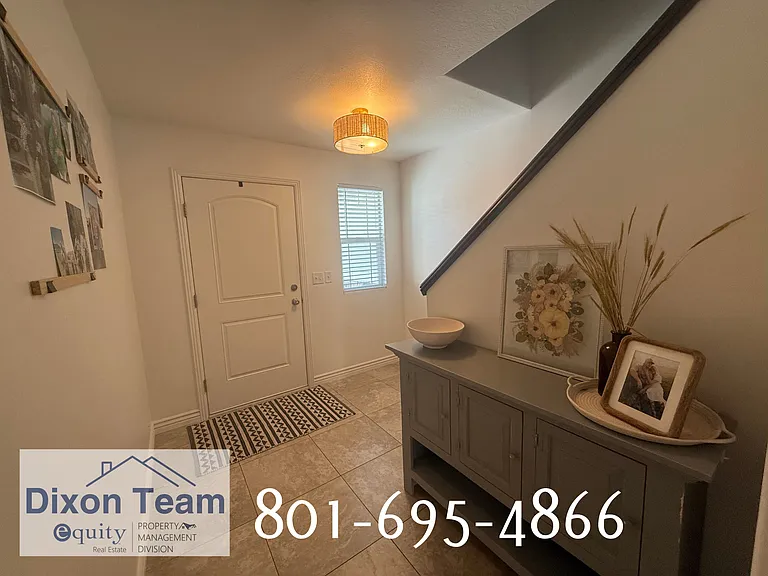 2390 S Knights Way #1 — Photo 3