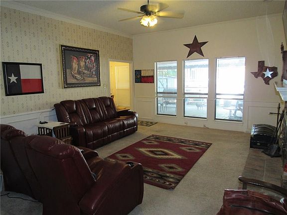 3rd image of 4206 Woodward Ct