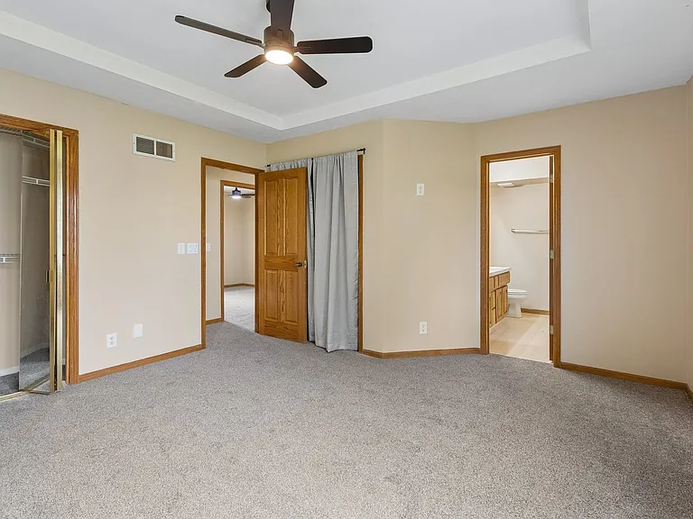 2402 King Dr — Photo 18