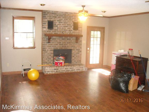 5th image of 56 Rosewood Dr