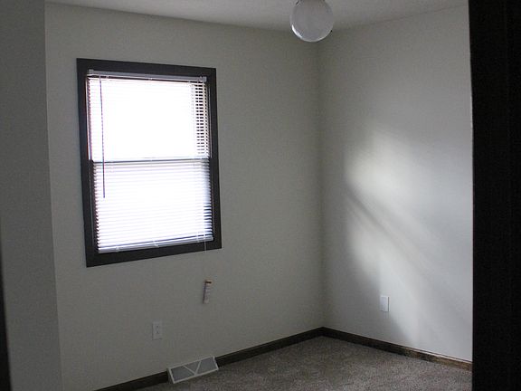 4th image of 506 North Gln